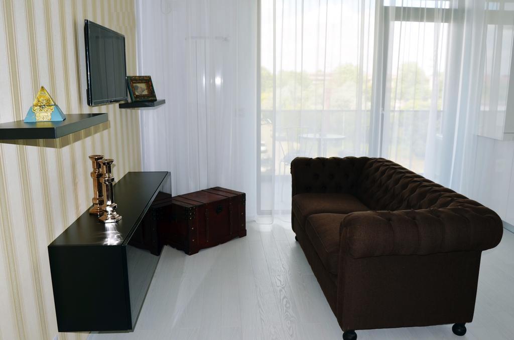 Imperia By Zev Apartments Неводарі Екстер'єр фото