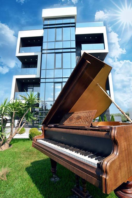 Imperia By Zev Apartments Неводарі Екстер'єр фото